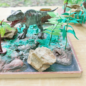 夏休み限定　木工｢恐竜ジオラマ｣作り