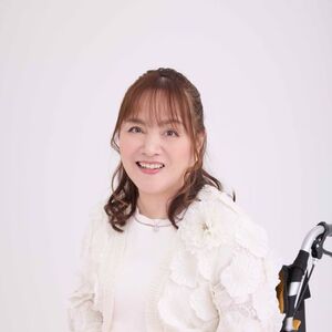 井上あずみ